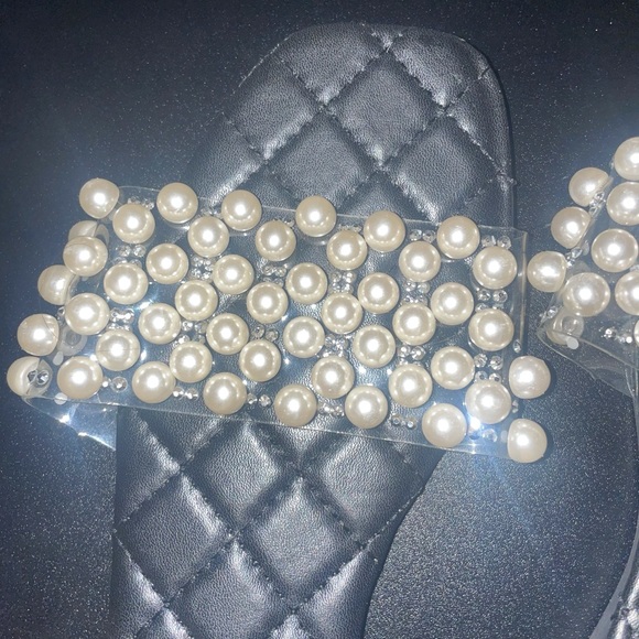 Pearl rhinestone sandal slide shoes . - Picture 2 of 2